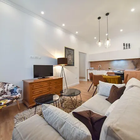 Center Simeon דירה *